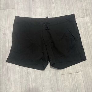 Magellan Outdoors Black Womens XL Water Wicking Fishing Shorts Athletic Pants